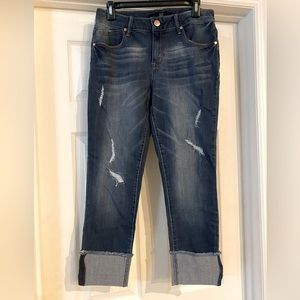 Women’s 1822 size 10 crop jeans.